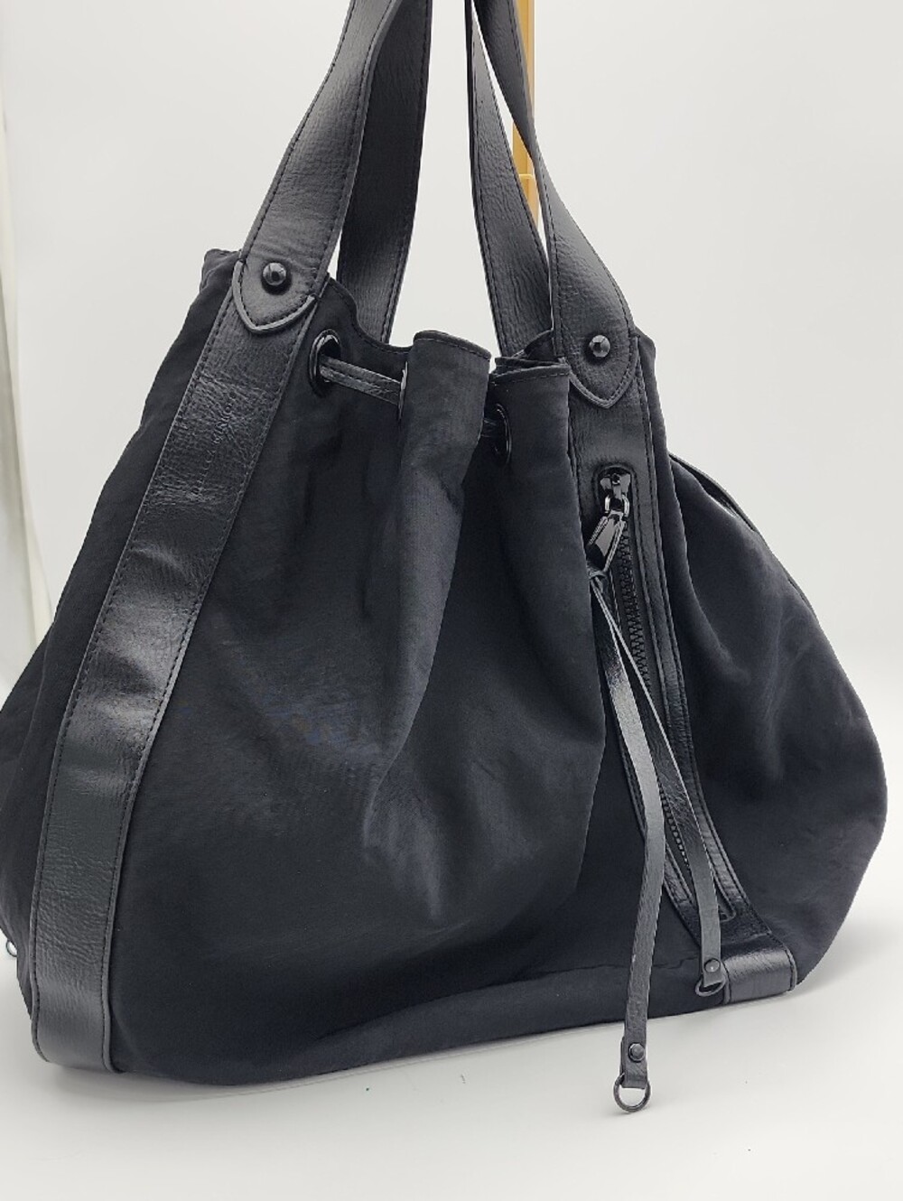 Rebecca Minkoff Classic Black Women's Shoulder Bag - Sleek Everyday Tote